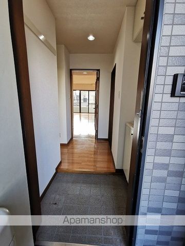 アトラクトマンショントムロの玄関写真
