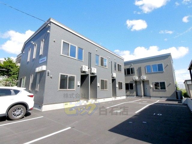 建物外観　２ＬＤＫテラスハウス募集開始です♪