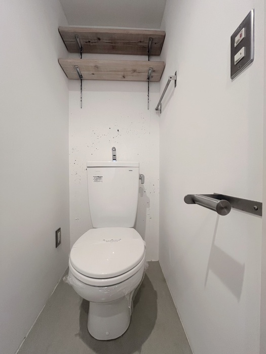 トイレ　※同タイプ参考写真