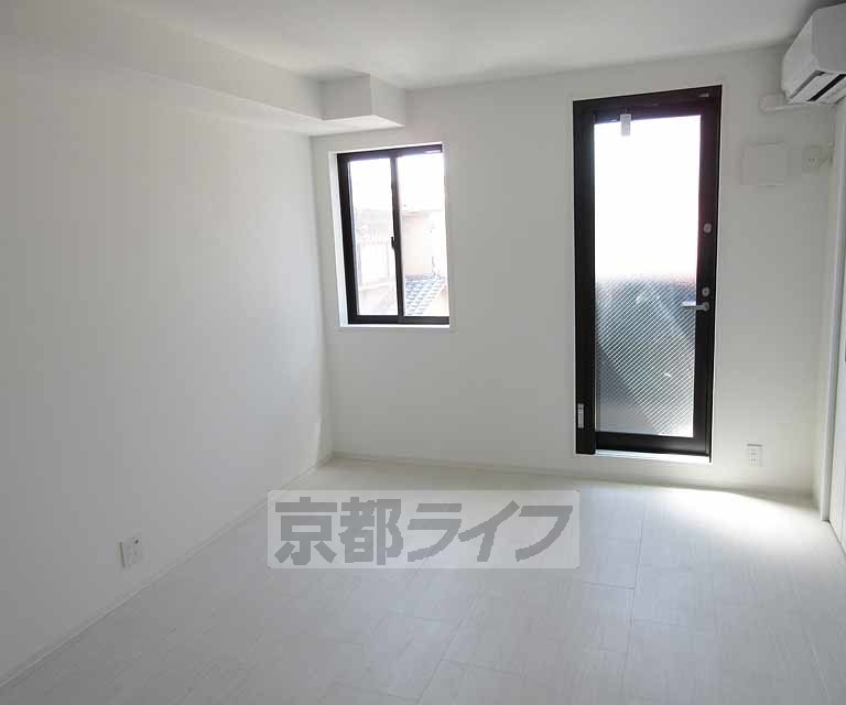 居室・リビング　きれいなお部屋です