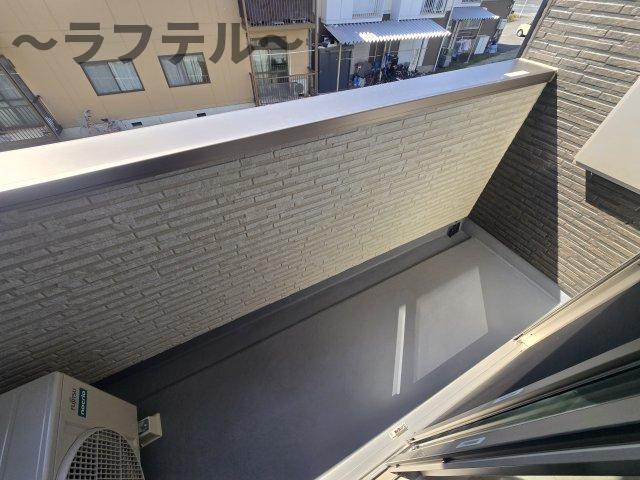 バルコニー　同メーカー施工　別部屋イメージ写真