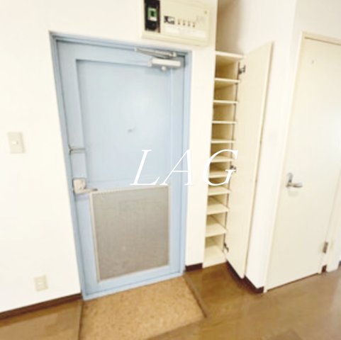 玄関　玄関です。