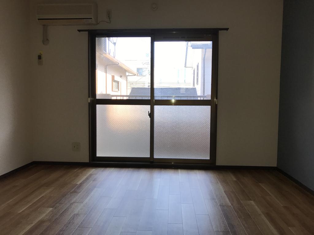 居室・リビング　洋室8帖エアコン完備