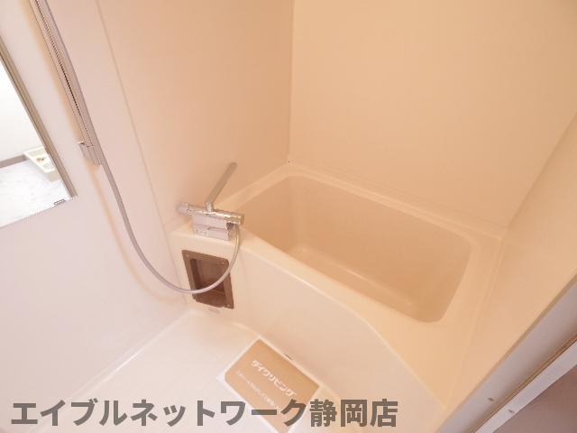 【静岡市駿河区丸子のマンションのバス・シャワールーム】