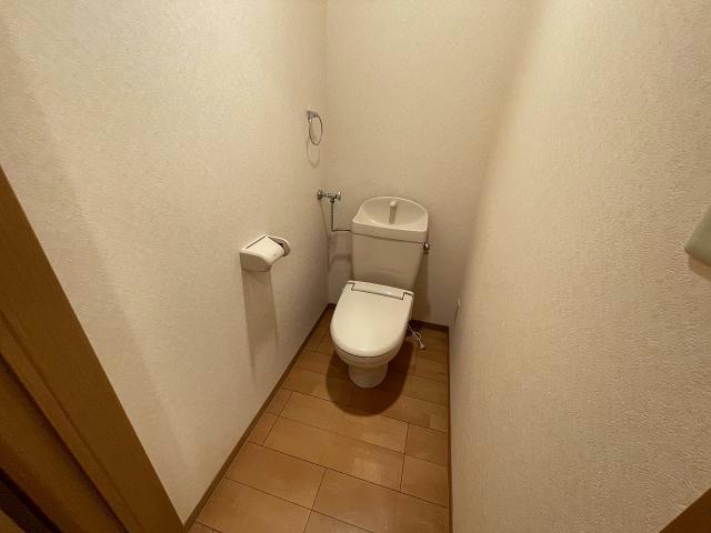 【函館市花園町のアパートのトイレ】