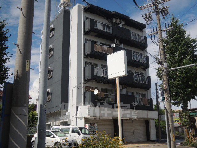 名古屋市南区前浜通のマンションの建物外観