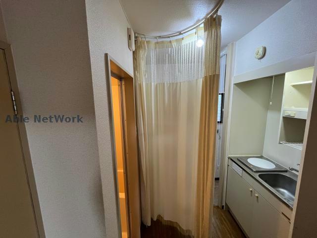 洗面設備　カーテン付