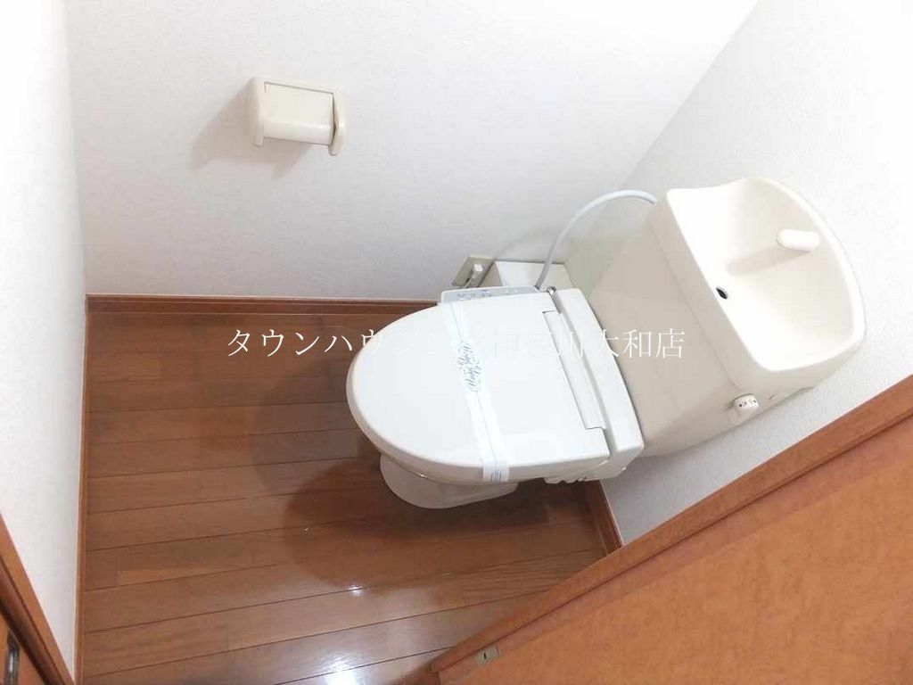 【横浜市泉区和泉が丘のアパートのトイレ】