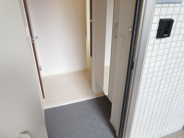玄関　大きなシューズボックス