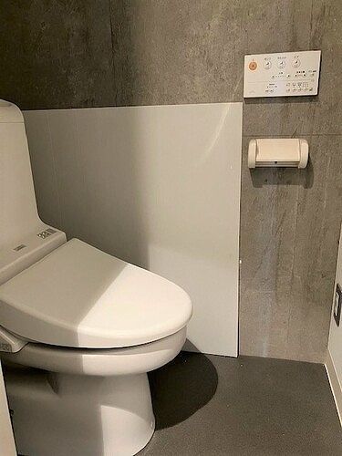 【ロジェ札幌２５のトイレ】