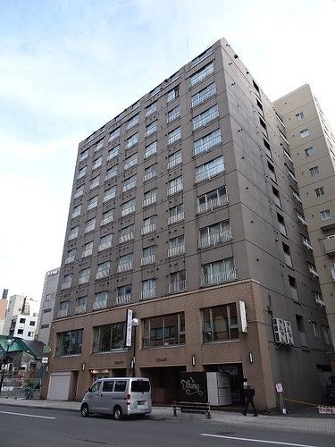ロジェ札幌２５の建物外観