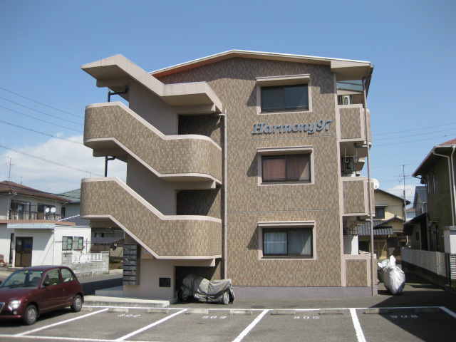 静岡市駿河区向敷地のマンションの建物外観