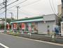 コンビニ　ファミリーマート北区西が丘一丁目店（コンビニ）まで217m