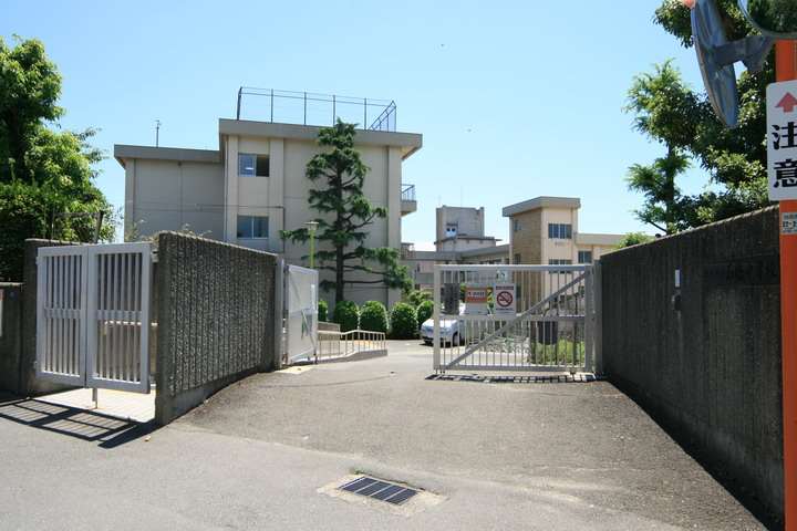 中学校　石橋中学校（中学校）まで569m