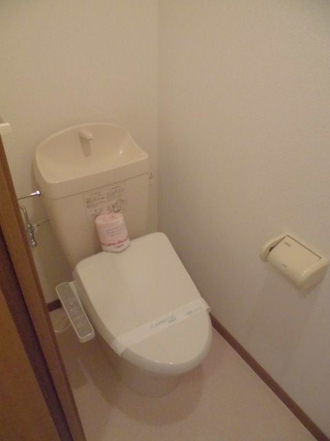 【メゾンリーブルＣのトイレ】