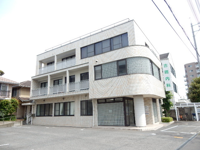 病院　吉岡内科医院（病院）まで310m