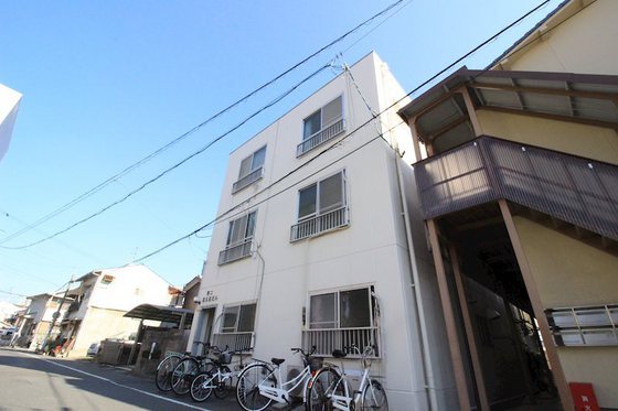 岡山市北区南方のマンションの建物外観