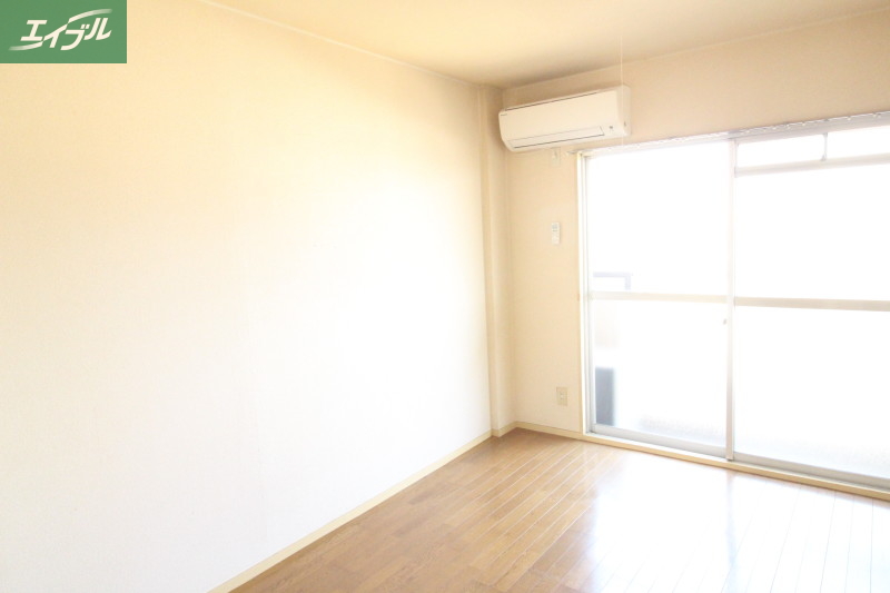 居室・リビング　キッチン