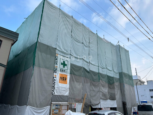 札幌市白石区菊水九条のマンションの建物外観