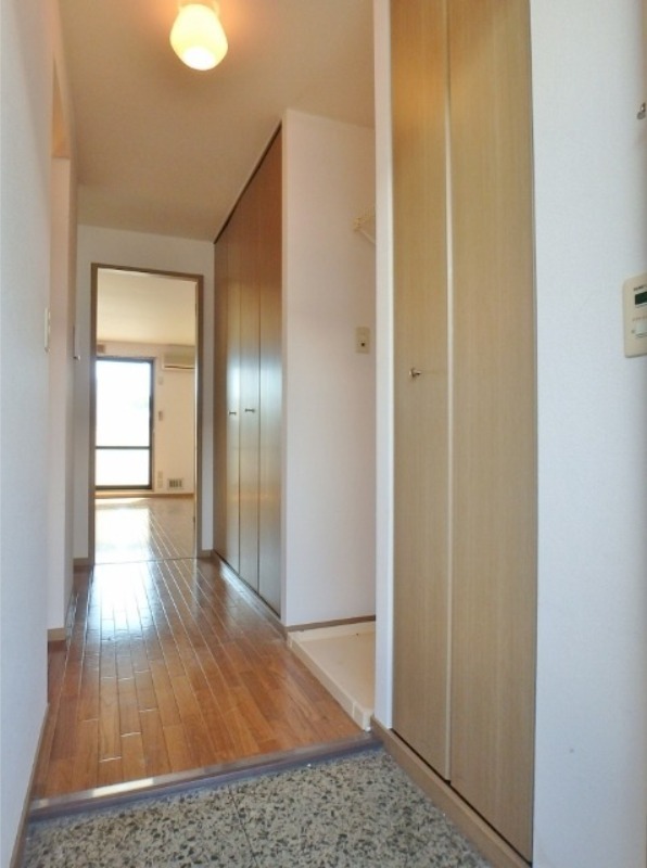 玄関　図面と現状に相違がある場合には現状を優先