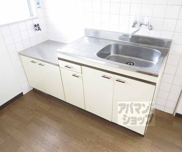 キッチン　広々キッチン