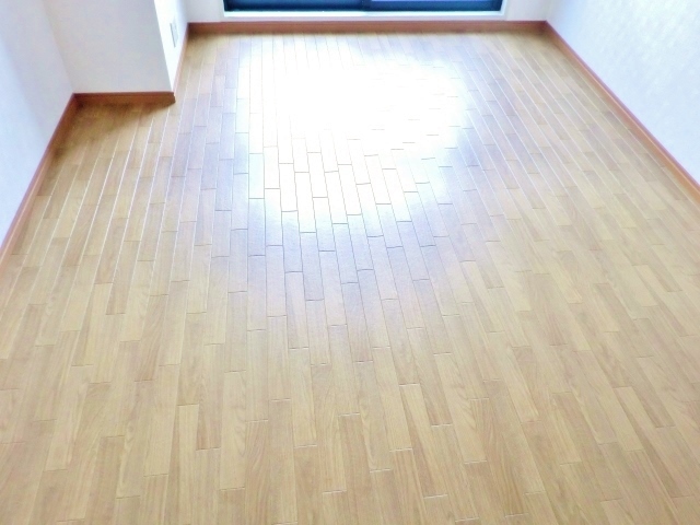 その他部屋・スペース　広い室内。フローリングタイプ