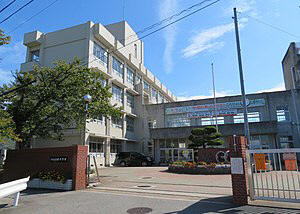 中学校　東中学校（中学校）まで1246m