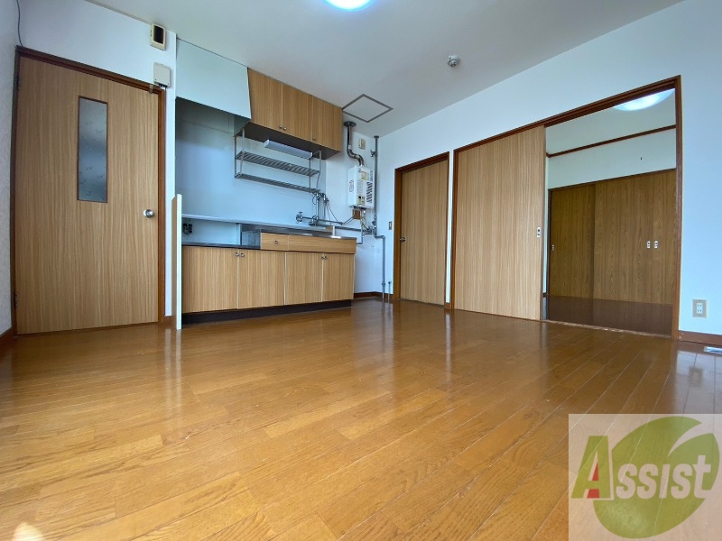 居室・リビング　広くてキレイなお部屋が広がっていて、充実した生活が送れそう。