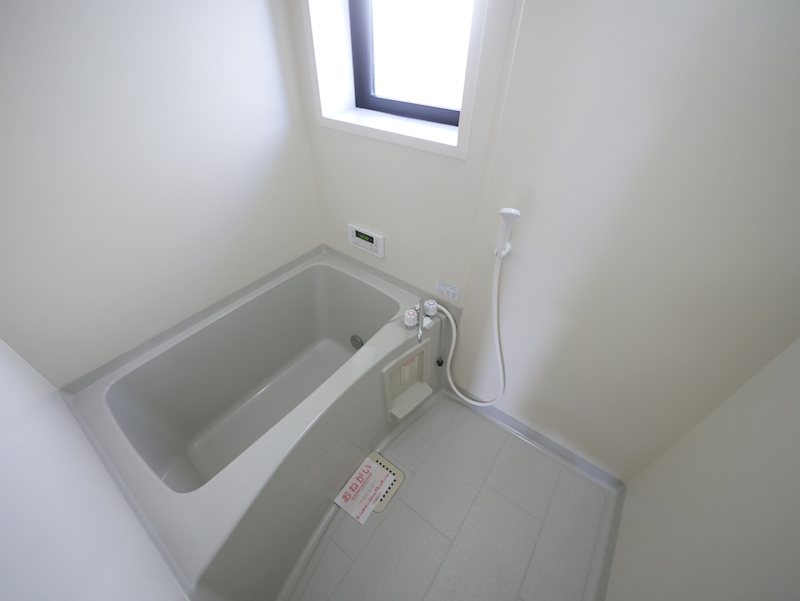 バス・シャワールーム　シャワー・追い焚き給湯