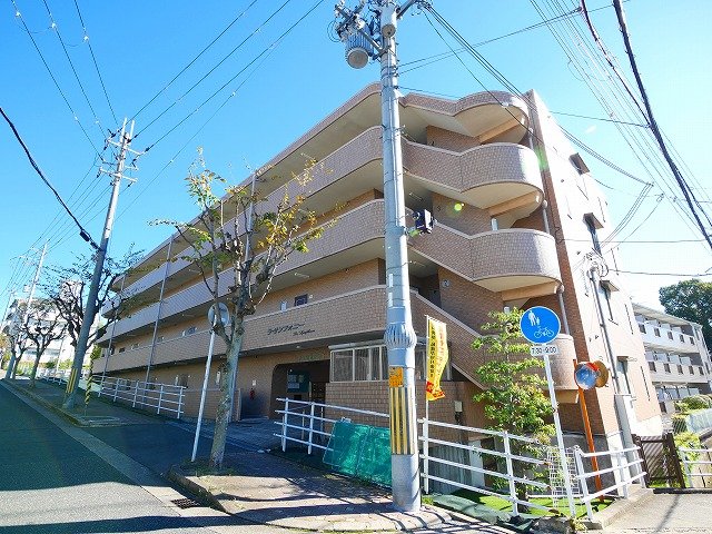 建物外観　落ち着いた雰囲気の外観です