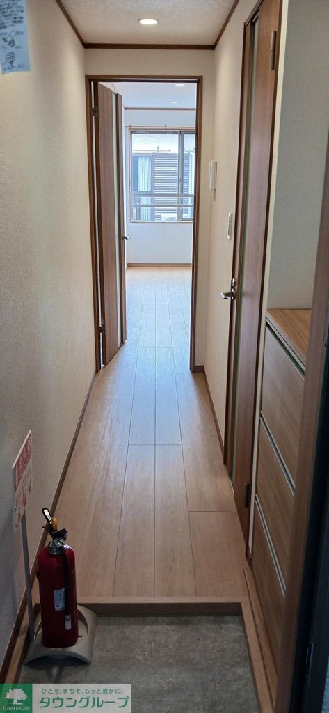 玄関　キッチン