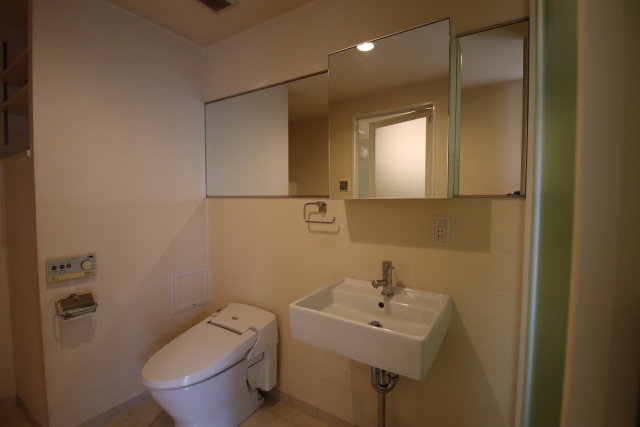 洗面設備　別室の参考写真です。※現況優先