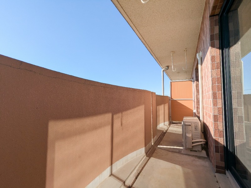 バルコニー　図面と現状に相違がある場合には現状を優先