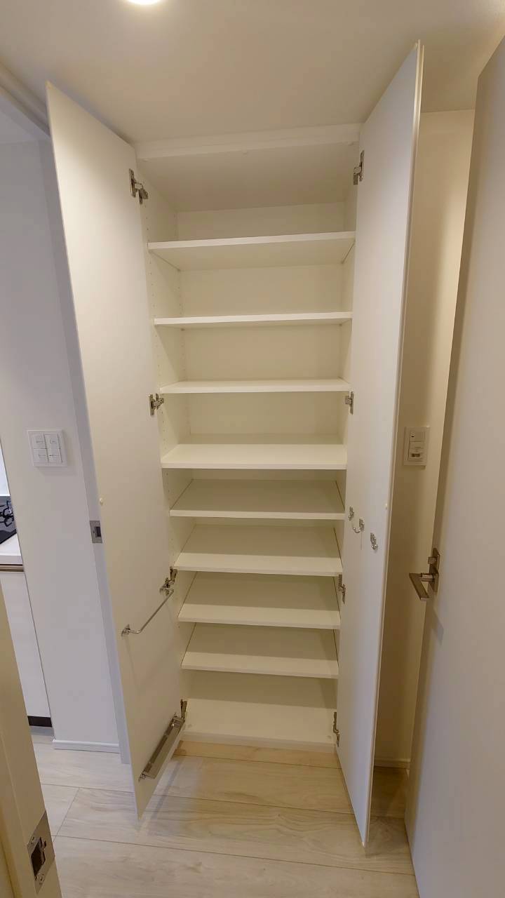 収納　シューズボックス