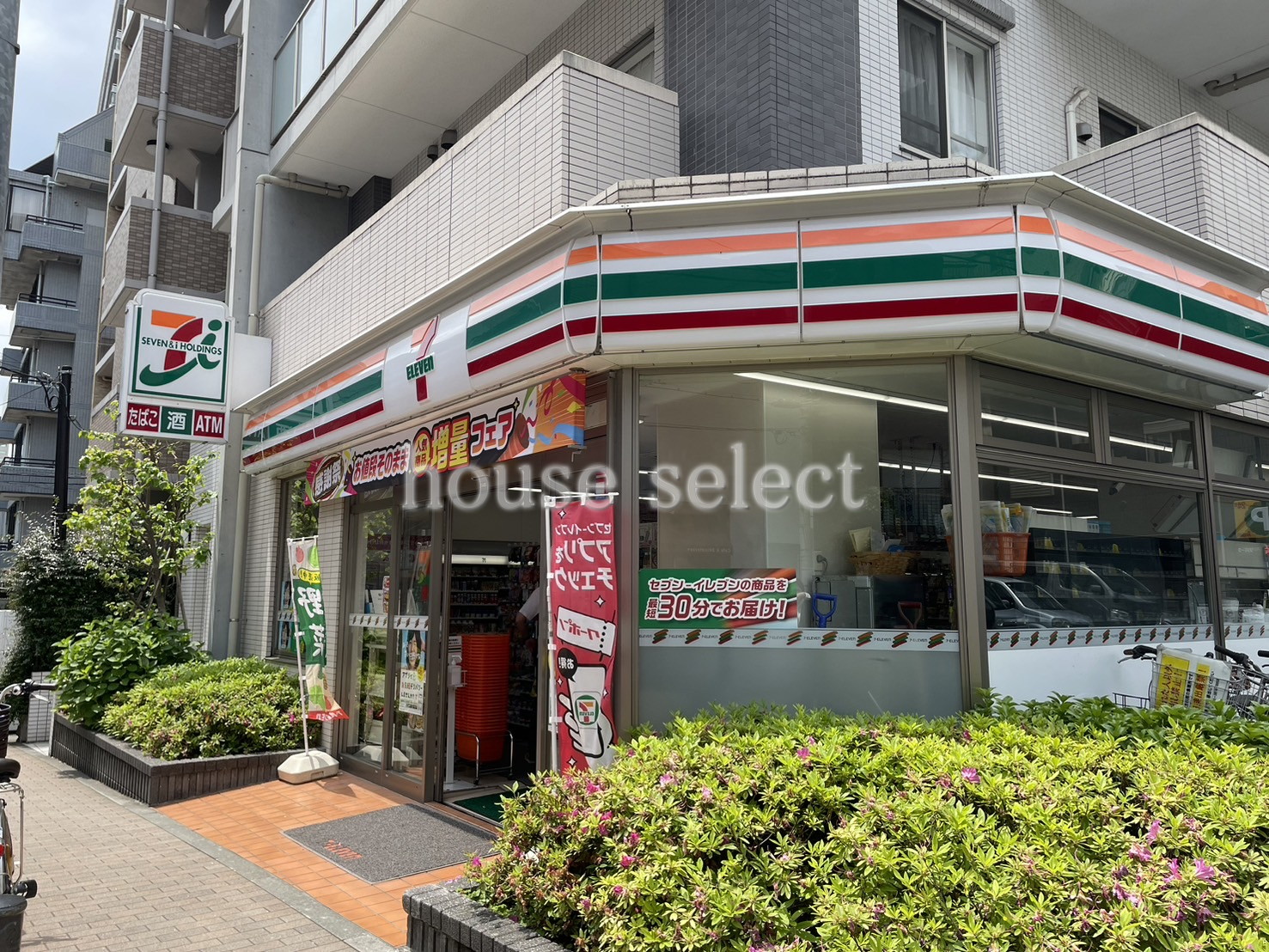 コンビニ　セブンイレブン文京湯島2丁目店（コンビニ）まで190m