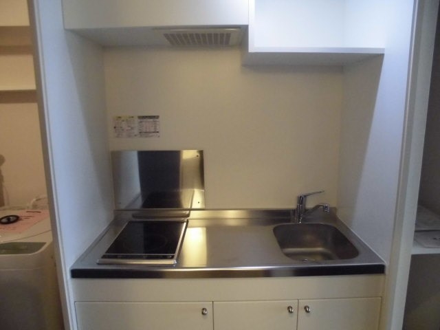 キッチン　ＩＨクッキングヒーター付きです。