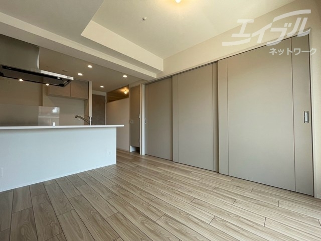 居室・リビング　広々したリビングルームになります。