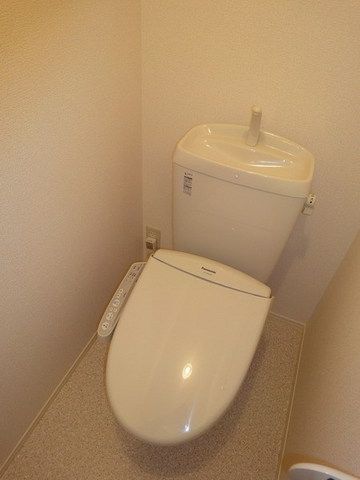トイレ　洗浄機付便座