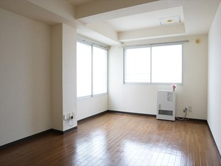 居室・リビング　同タイプ内観です