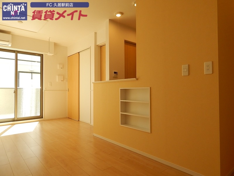 居室・リビング　同型反転タイプ画像