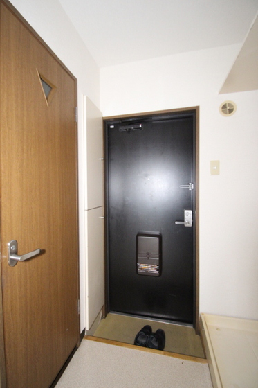 玄関　他号室のお写真です