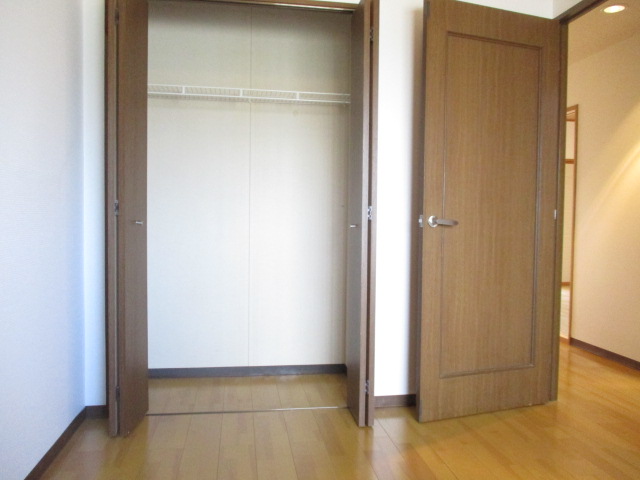 収納　各室収納スペースあり。