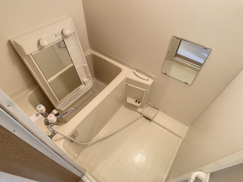 バス・シャワールーム　浴室