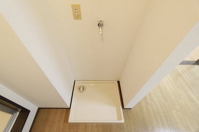 その他設備　室内洗濯機置場です