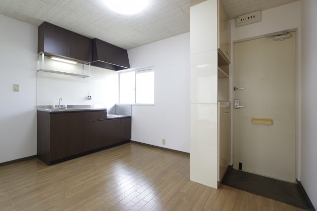 居室・リビング　ゆったり過ごせる居間です