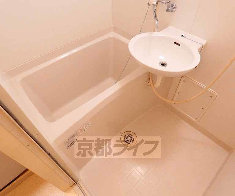 バス・シャワールーム　ほぼ全部あります！