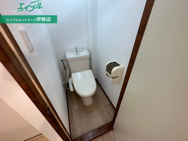 トイレ　同物件別室画像