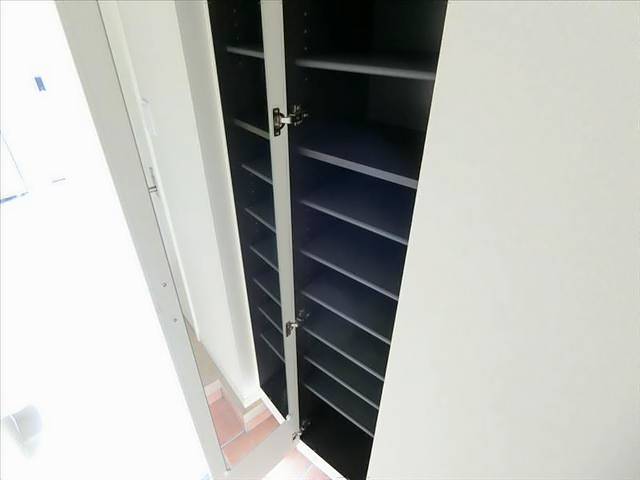 その他　お気に入りの靴を収納できるシューズボックスです