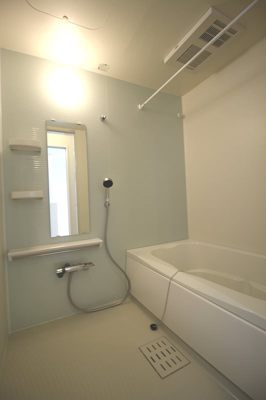 バス・シャワールーム　写真は同施工会社の類似物件のものです。