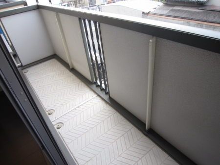 バルコニー　バルコニーからの眺めを楽しみながら食事をしませんか